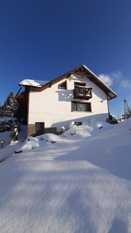 Apartament Huba Bagian luar foto