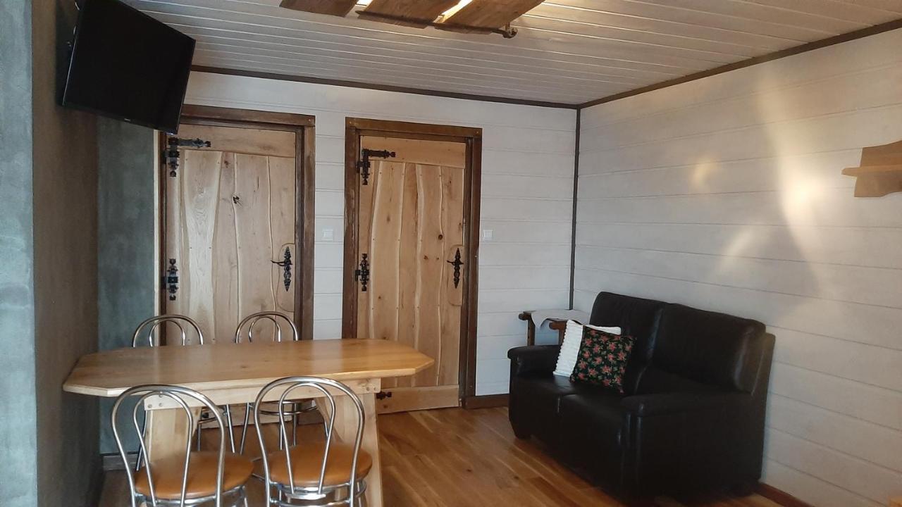 Apartament Huba Bagian luar foto
