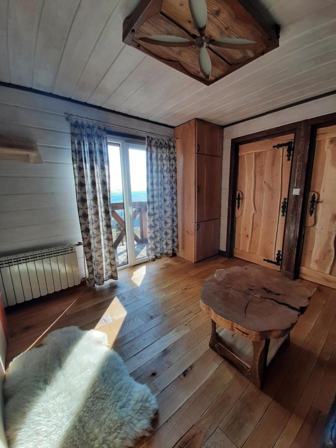 Apartament Huba Bagian luar foto
